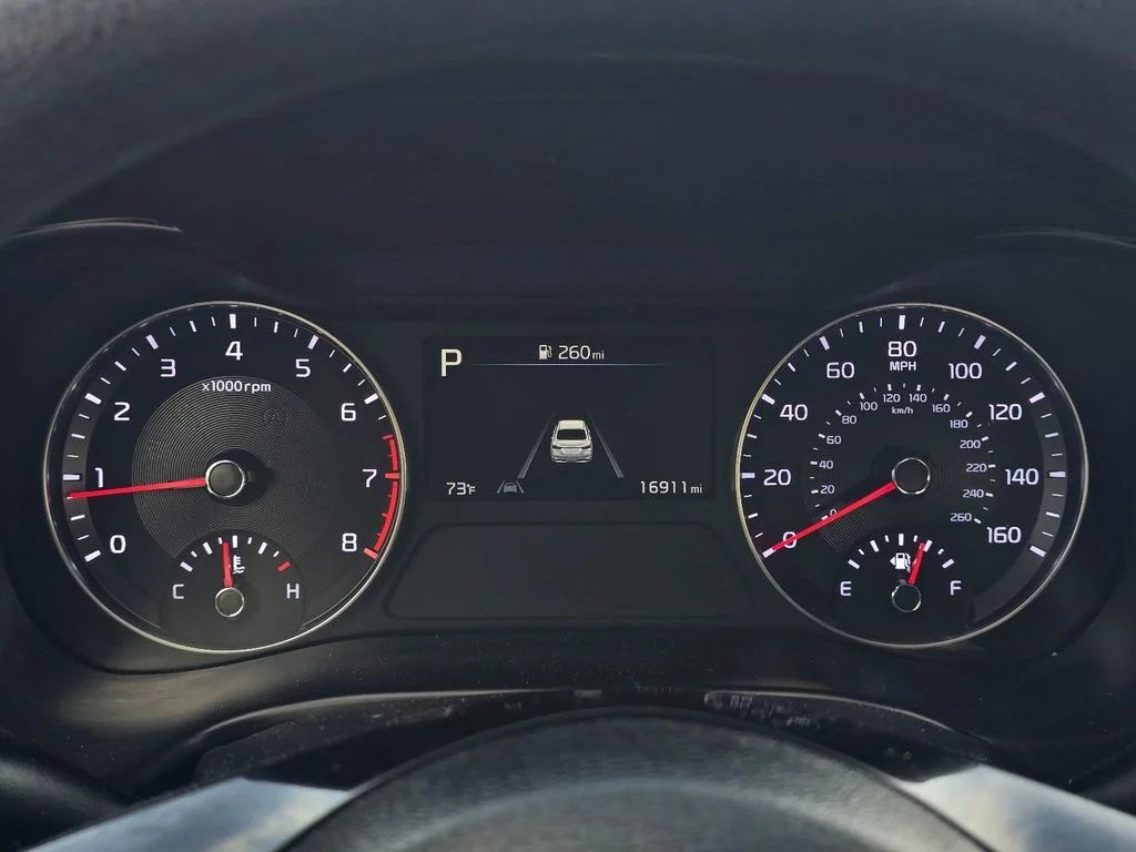 Used 2023 Steel Gray Kia LXS image 18