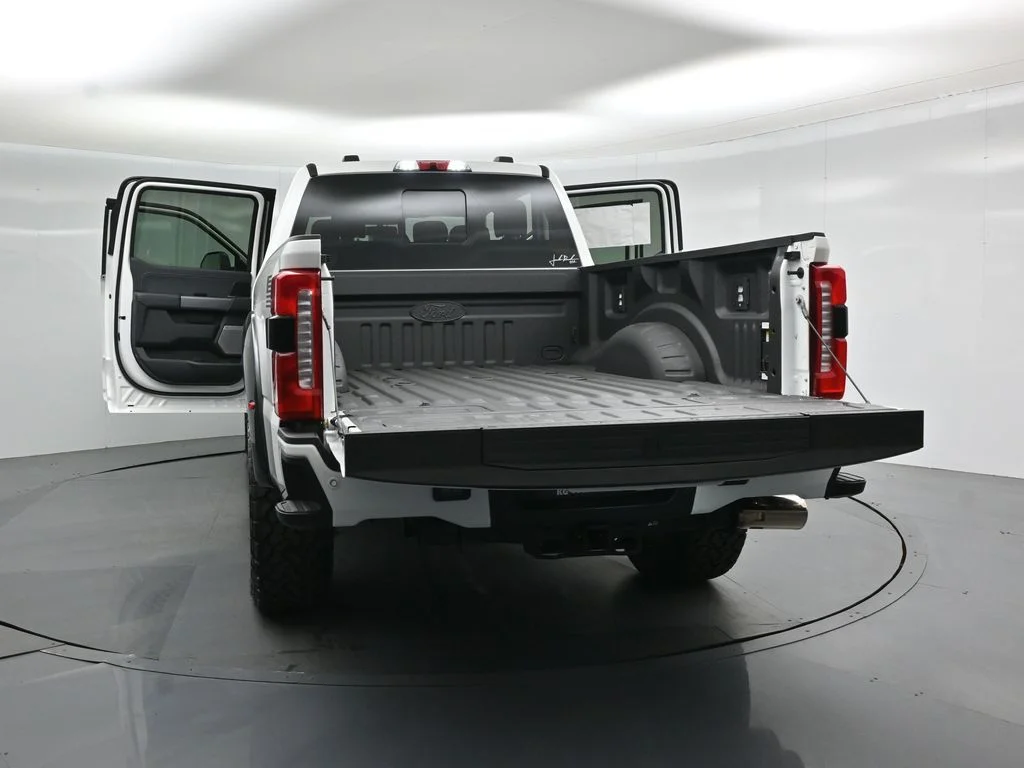 New 2026 Star White Metallic Tri-Coat Ford Lariat image 32