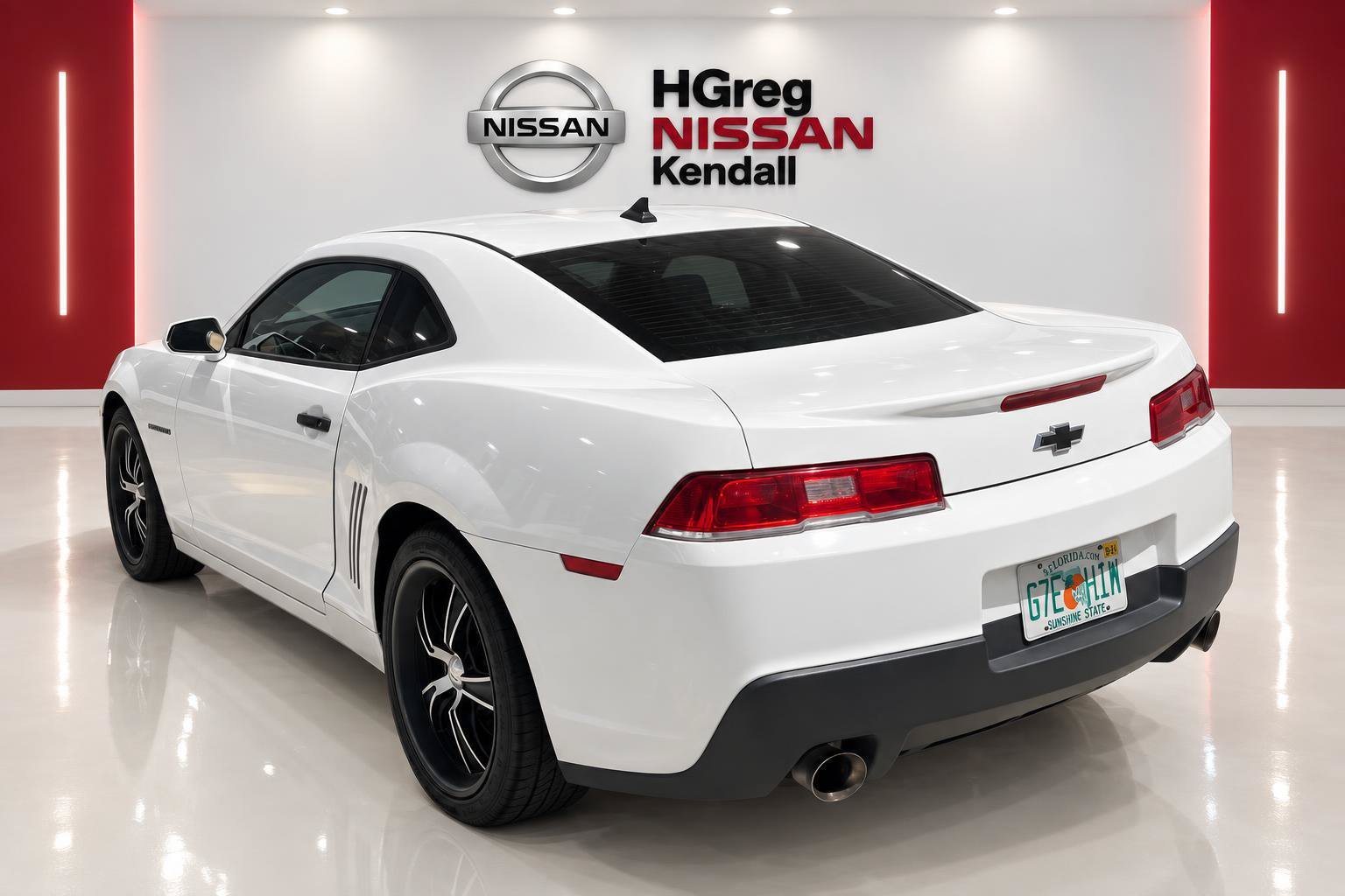Used 2015 White Chevrolet 2LS image 2