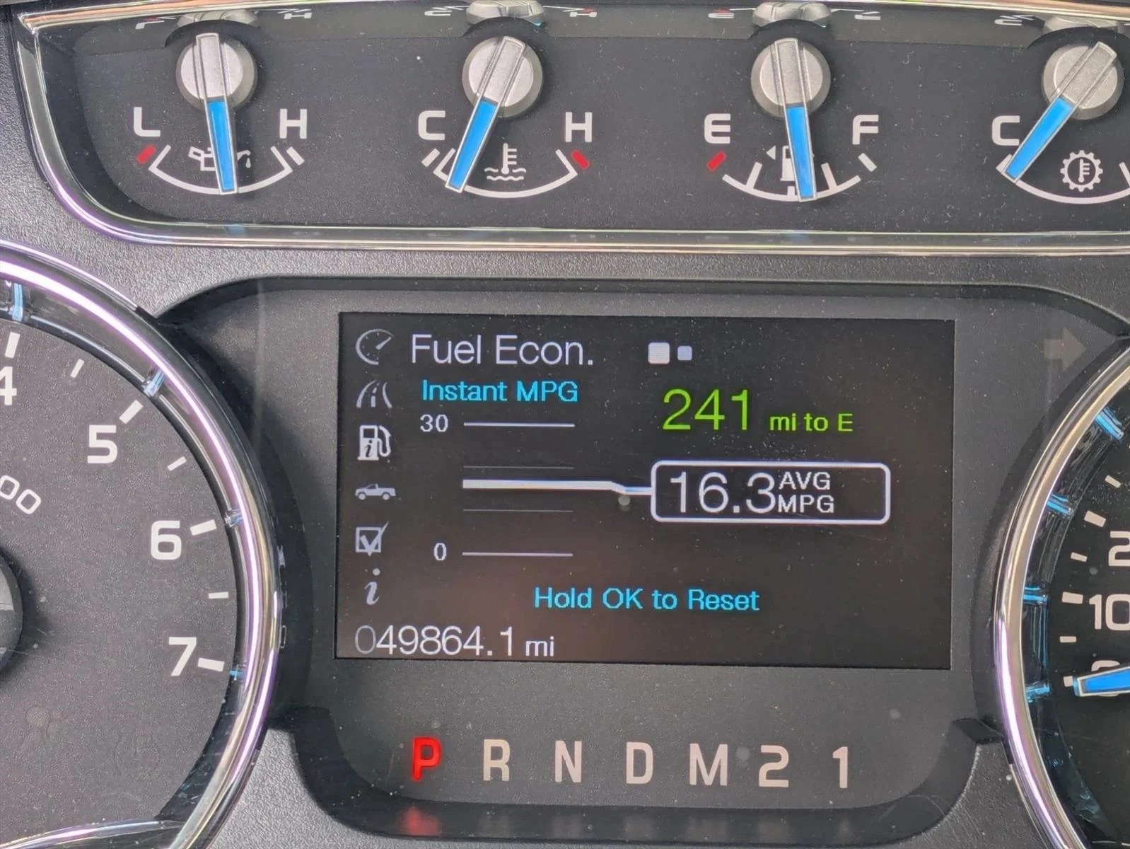 Used 2013  Ford Platinum image 11