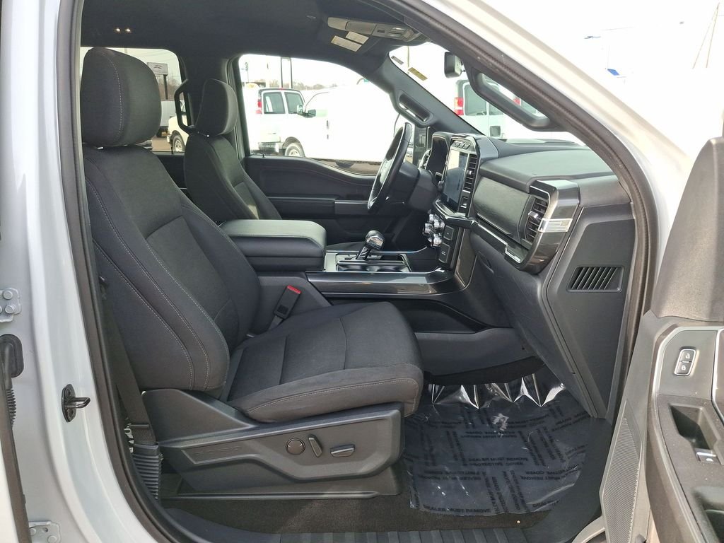 Used 2022 White Ford XLT image 24