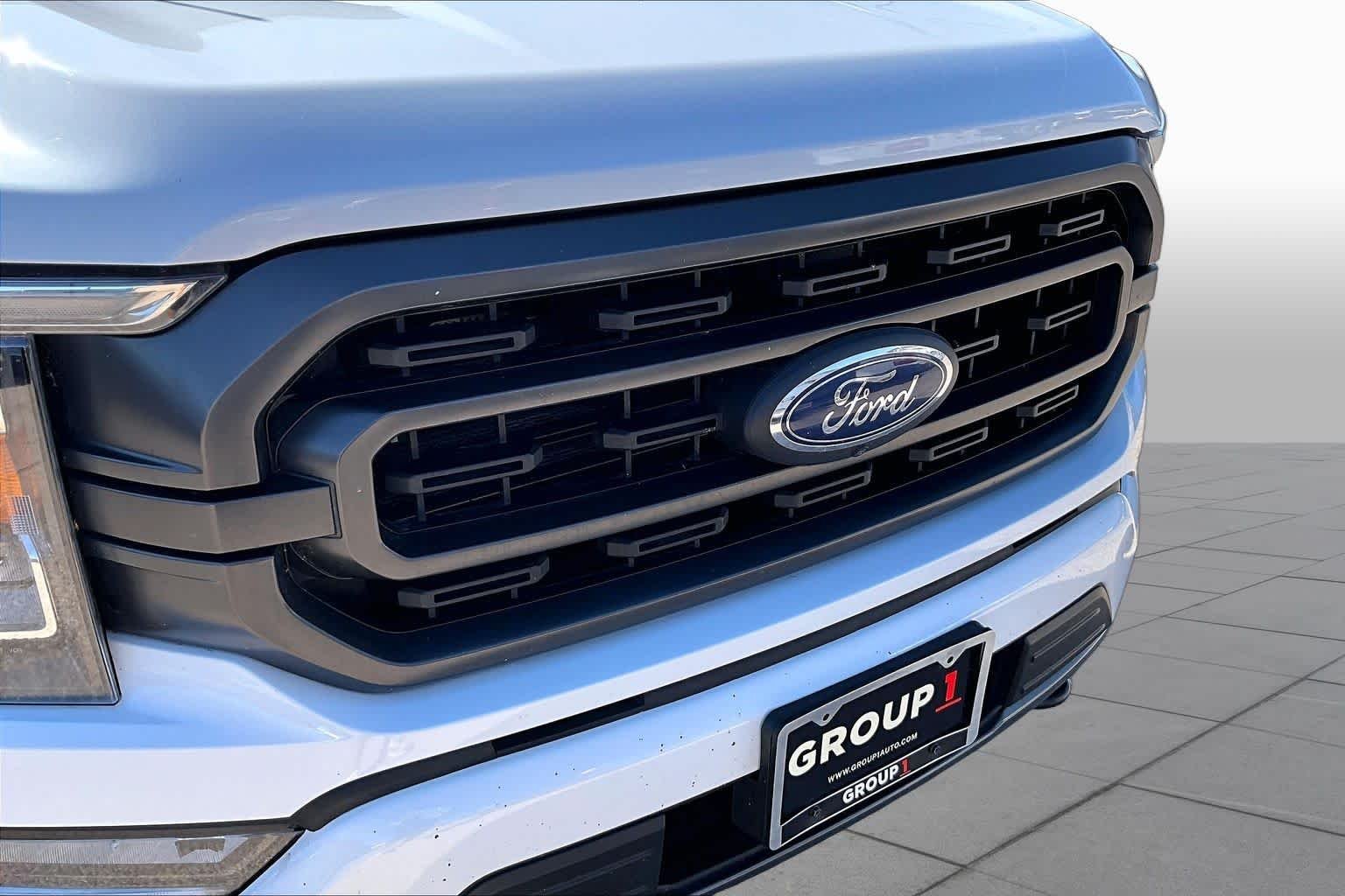Used 2023 Oxford White Ford XLT image 29