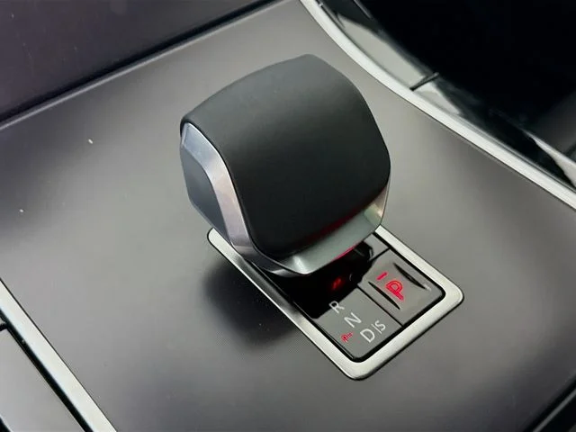 New 2026 Batumi Gold Land Rover P250 Base image 19