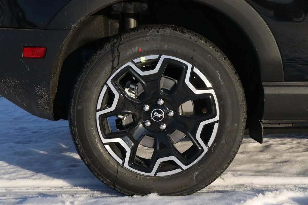 New 2025 Shadow Black Ford Outer Banks® image 45