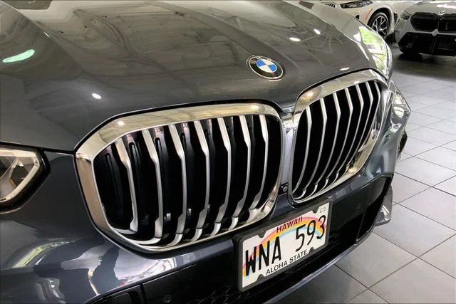 Used 2022 Arctic Grey Metallic BMW xDrive40i image 30