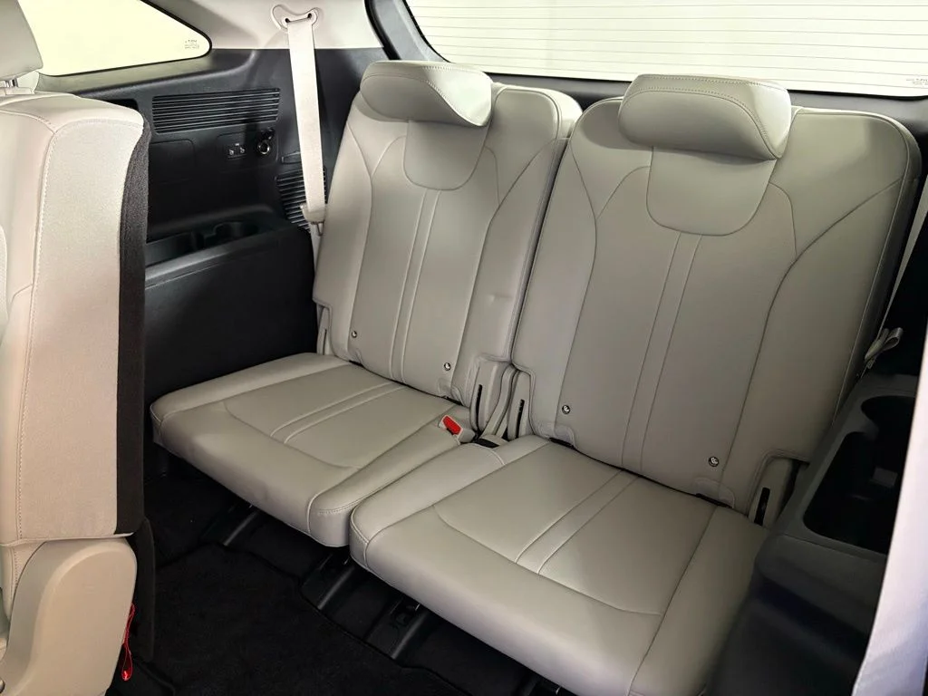 New 2026 Black Kia S image 39