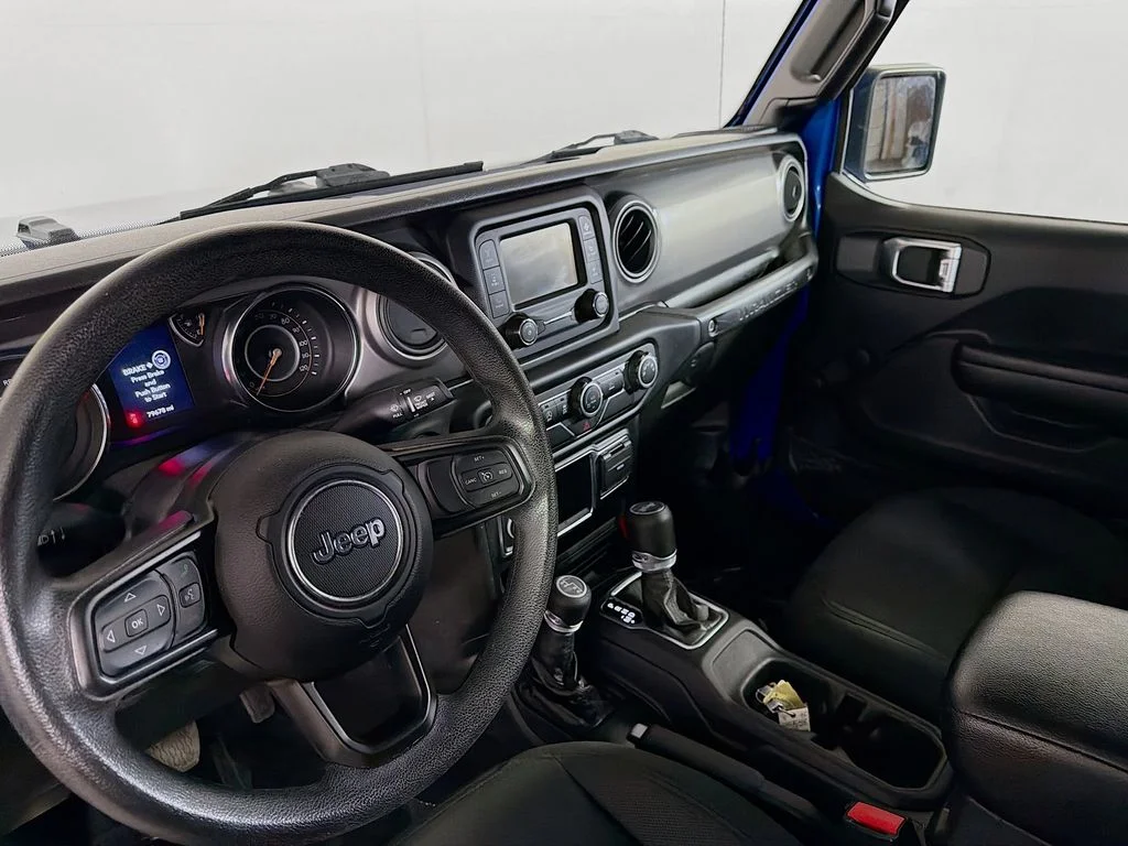 Used 2021 Blue Jeep Unlimited Sport image 18