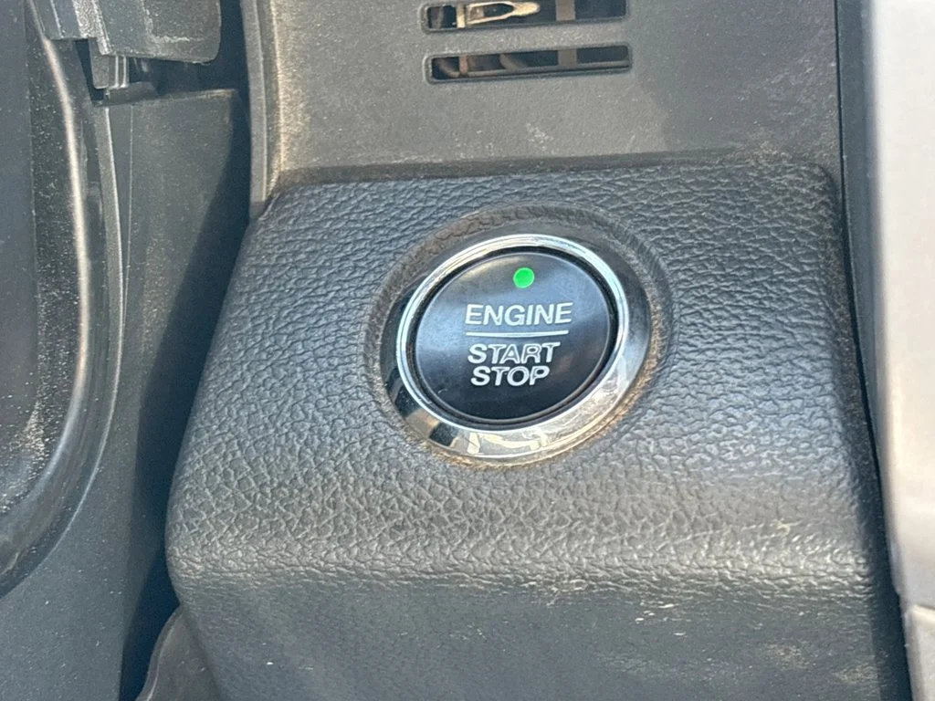Used 2022 Black Ford Lariat image 39