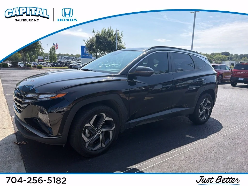 Used 2022 Black Hyundai SEL Convenience image 1