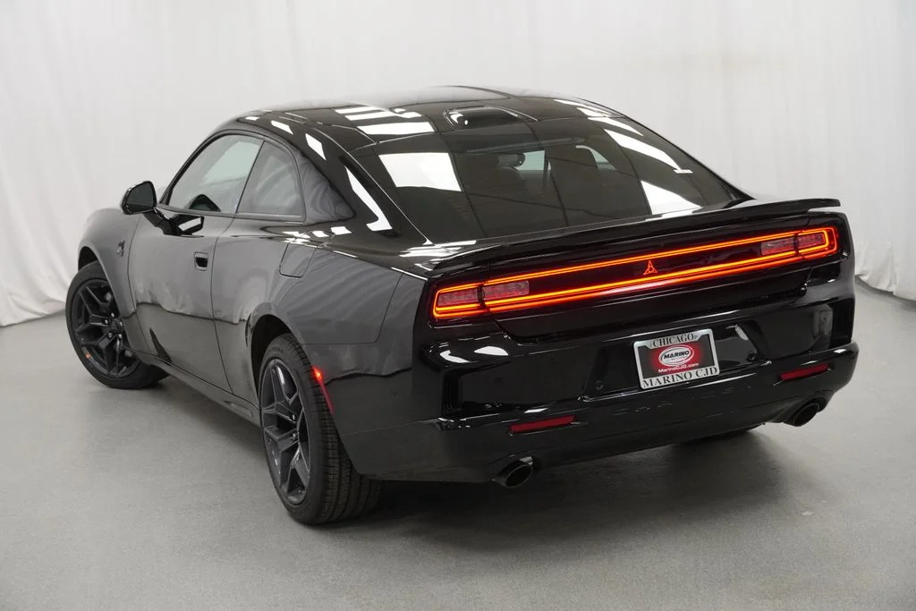 New 2026 Diamond Black Crystal Pearlcoat Dodge Scat Pack image 11