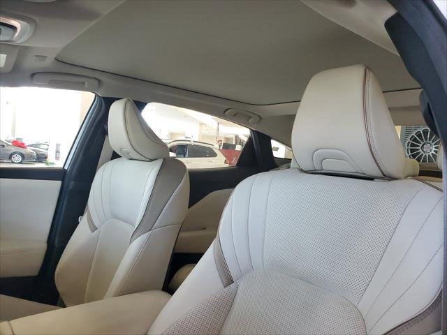 Certified Used 2024 OXYGEN WHITE Toyota  image 17