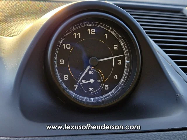 Used 2023  Porsche Base image 26