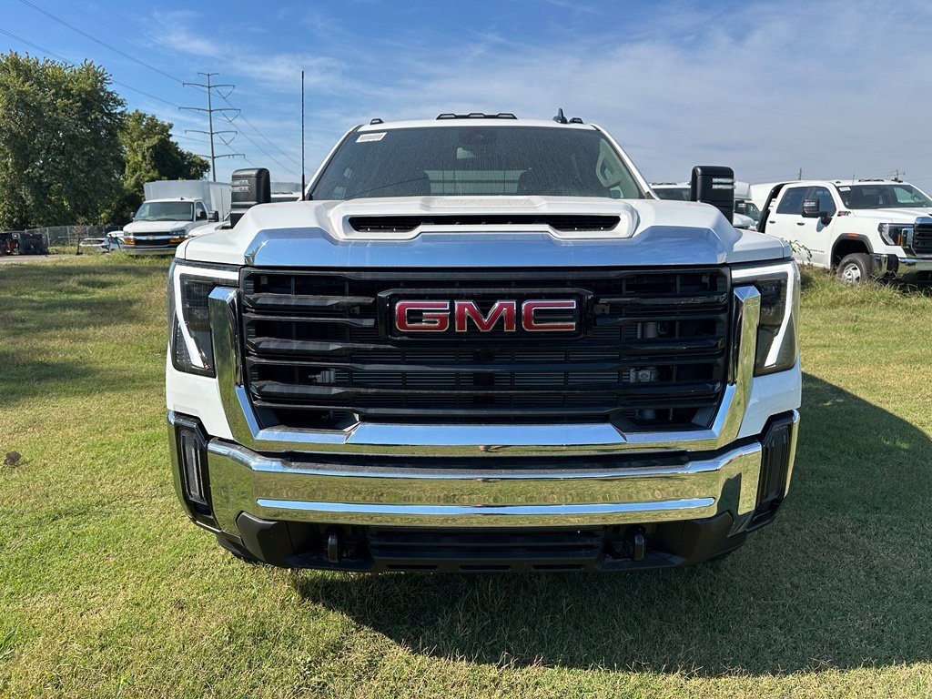 2026 GMC Sierra 3500 Chassis Cab Pro - Photo 9