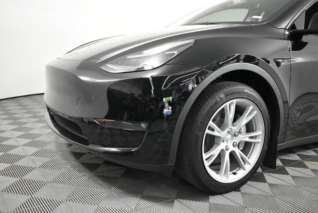 Used 2023 Tesla Model Y Long Range with VIN 7SAYGDEE5PF799993 for sale in Libertyville, IL