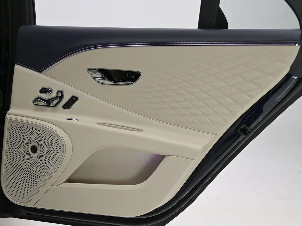 New 2026 Dark Sapphire Bentley  image 33