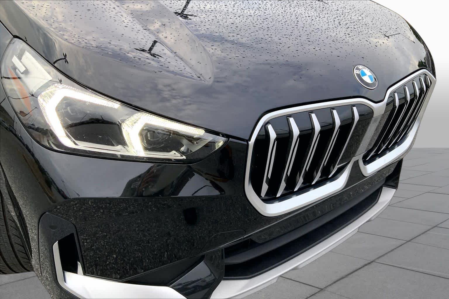 Used 2025 Black Sapphire Metallic BMW xDrive28i image 29