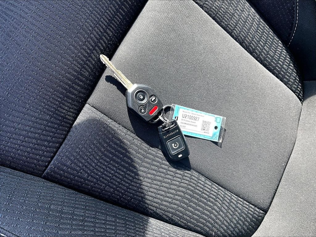 Used 2019 Ice Silver Metallic Subaru Premium image 29
