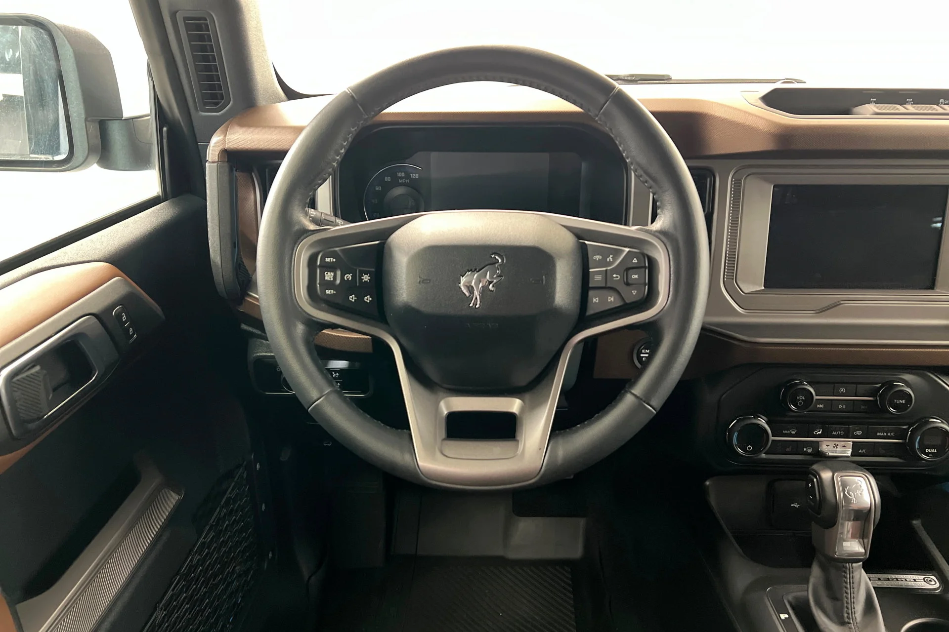 2023 Ford Bronco 4-Door Outer Banks - Photo 12