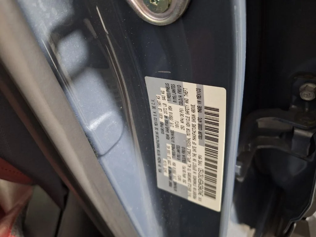 Used 2025 Gray Metallic Mazda 2.5 S Carbon Edition image 31
