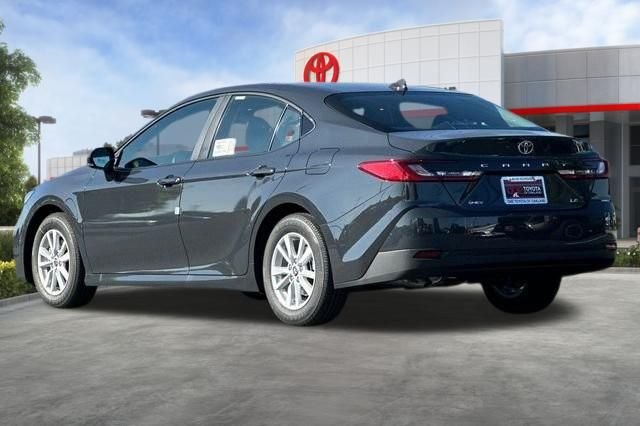 2026 Toyota Camry LE - Photo 8