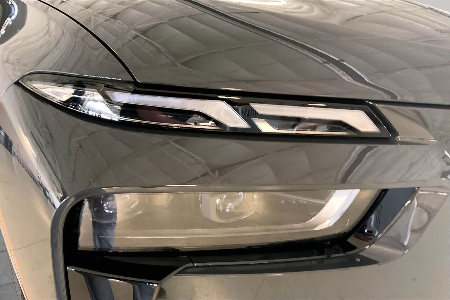 New 2027 Dravit Grey Metallic BMW xDrive40i image 13