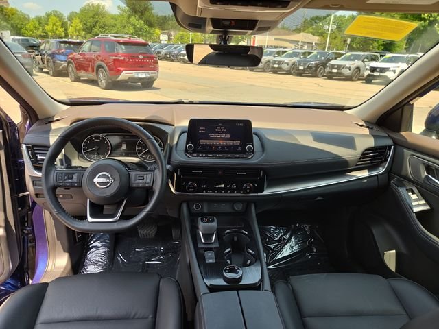 Used 2023 Caspian Blue Metallic Nissan SV image 2