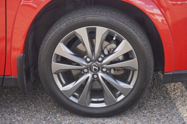 Used 2024  Lexus UX 250h F SPORT Handling image 5