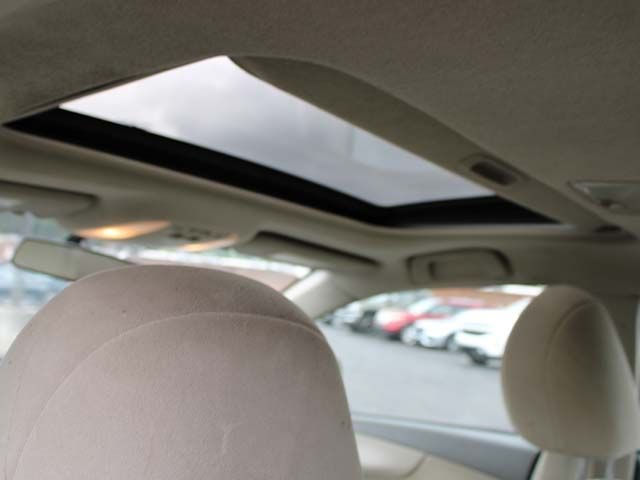 Used 2010 Black Sand Pearl Toyota LE image 9