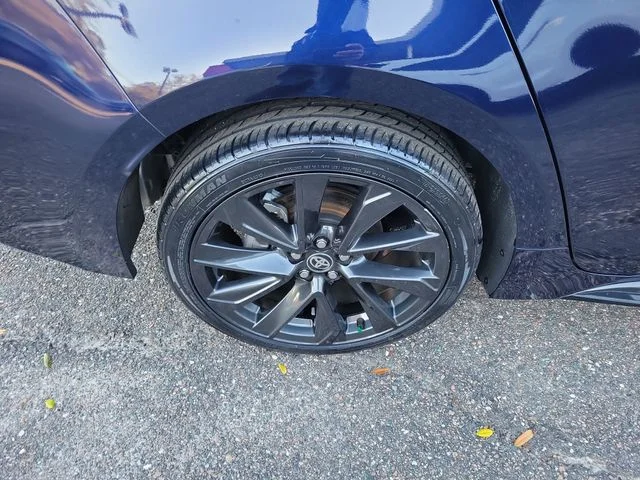 Used 2024  Toyota SE image 7