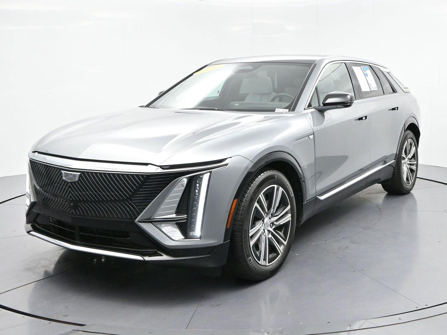 Used 2024 Argent Silver Metallic Cadillac Luxury 1 image 3