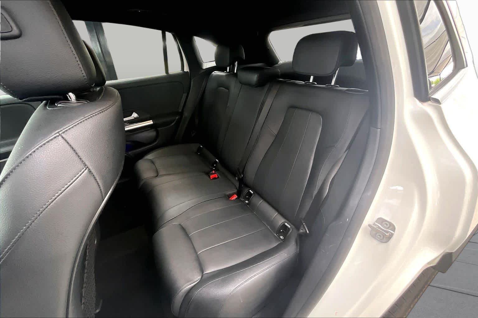 Used 2023 Polar White Mercedes-Benz GLA 250 image 21