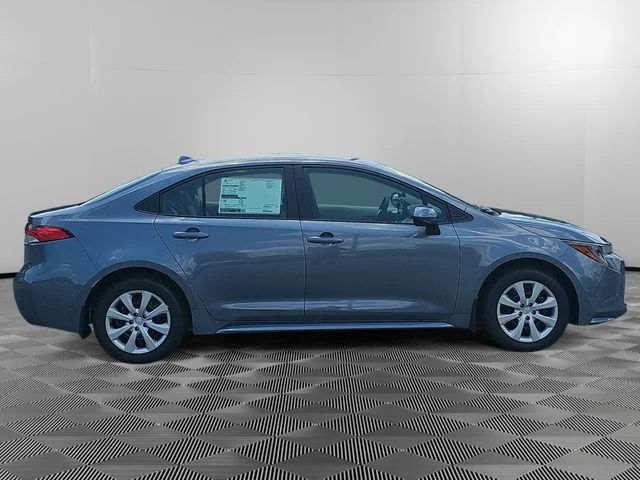 New 2026  Toyota LE image 5