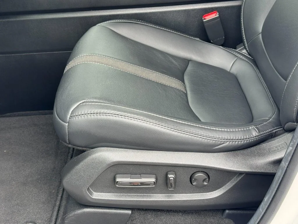 Certified Used 2025 White Honda Touring image 20