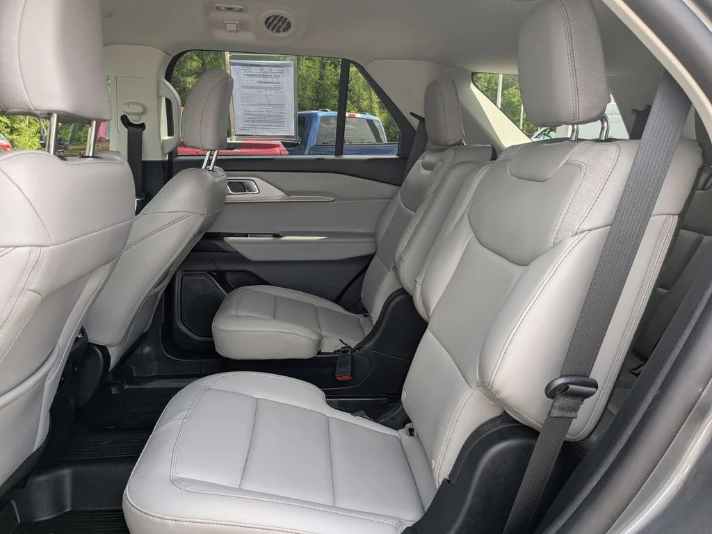New 2026 Carbonized Gray Metallic Ford Active image 14