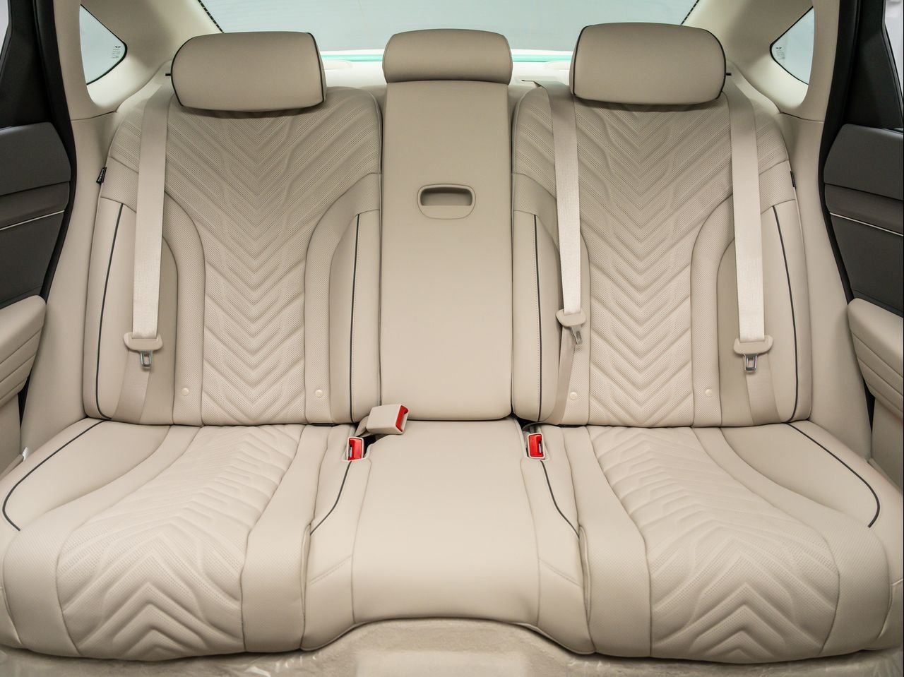 New 2026 Makalu Gray Genesis 2.5T SPORT PRESTIGE image 28