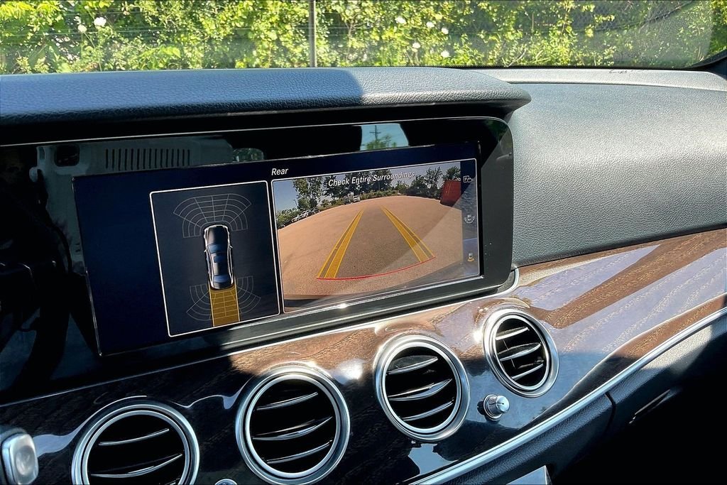 Used 2018 Black Mercedes-Benz E 400 image 21