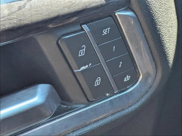 Used 2022 Black Chevrolet LTZ image 28