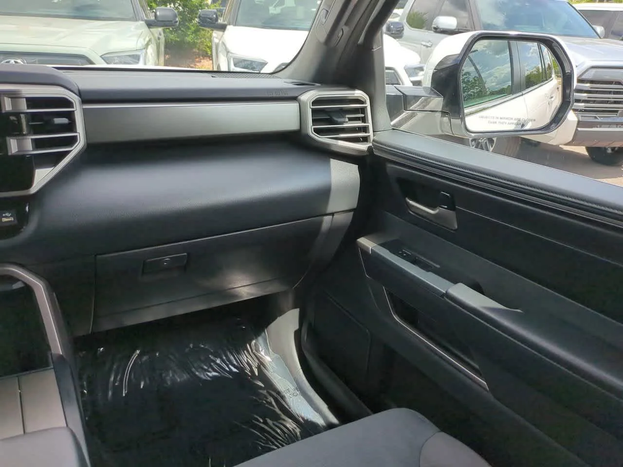 Certified Used 2025 Ice Cap Toyota SR5 image 17