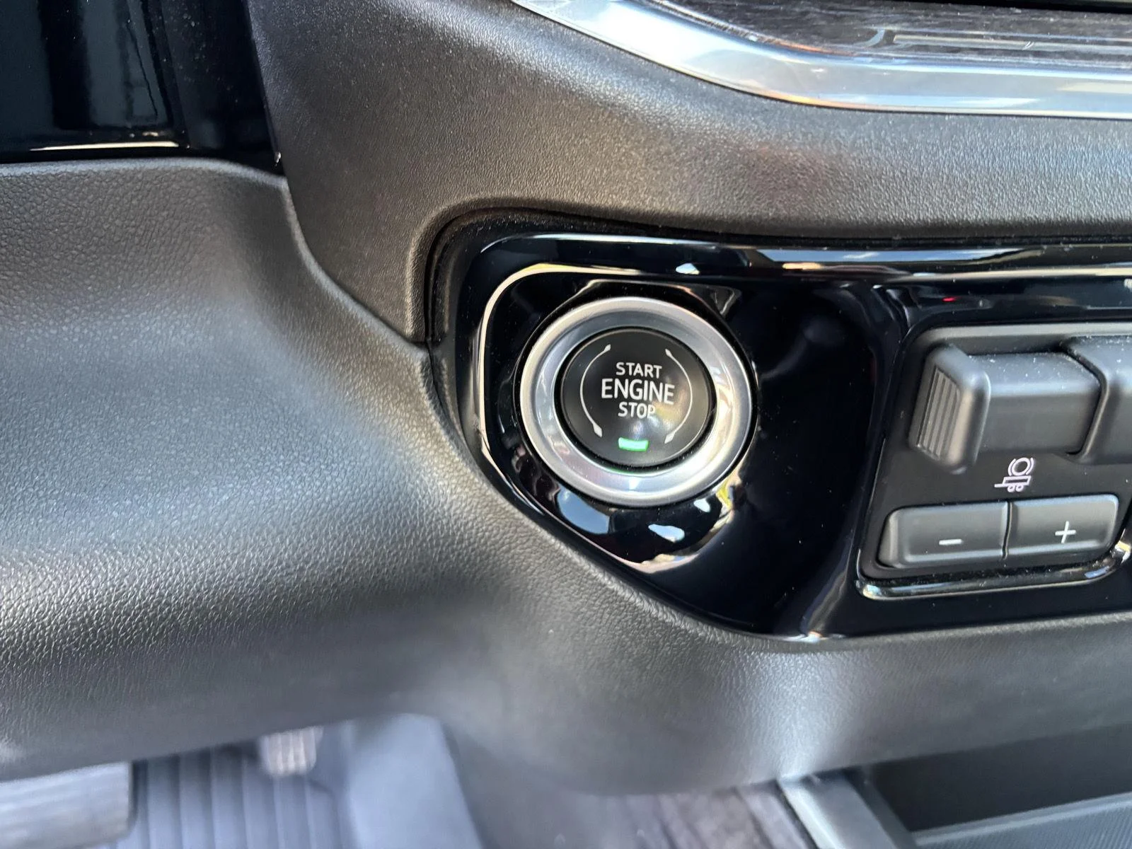 Used 2022 NORTHSKY BLUE METALLIC Chevrolet LTZ image 26