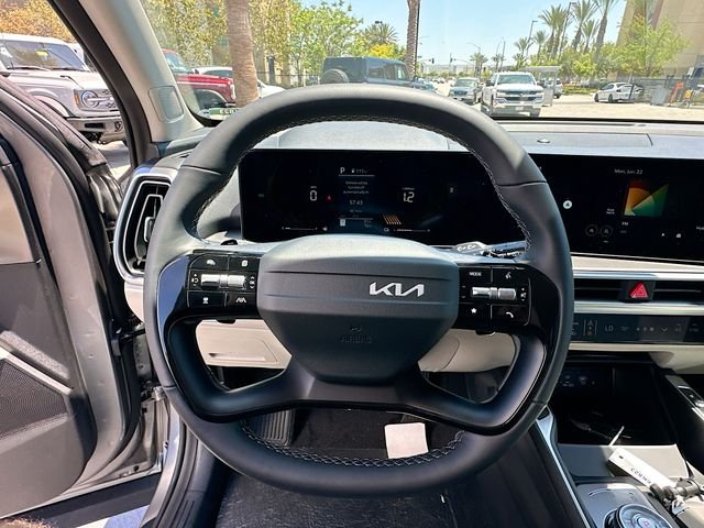 New 2026 Steel Gray Kia EX image 11