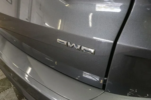 Used 2023 Gray Ford ST-Line image 10