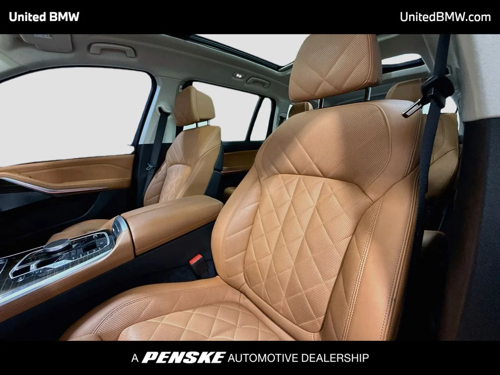 Used 2024 Black Sapphire Metallic BMW xDrive40i image 12