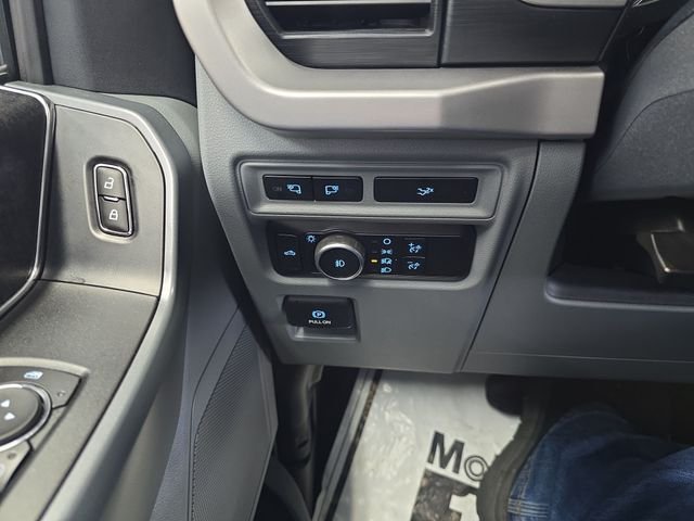 Used 2023 Gray Ford XLT image 20