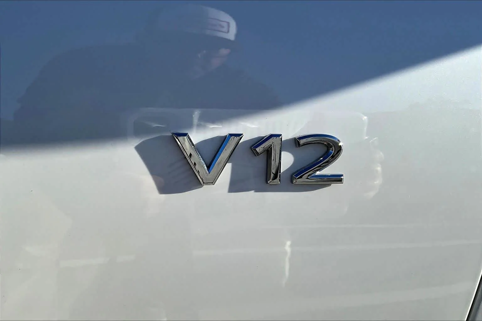 New 2026 MANUFAKTUR Moonlight White Metallic Mercedes-Benz Maybach S 680 image 18