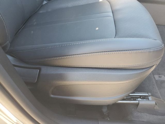 2025 Kia Sorento S - Photo 30