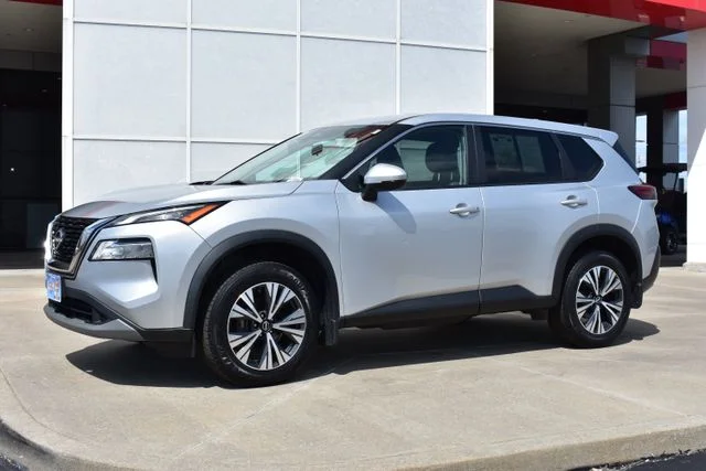 Used 2022 Silver Nissan SV image 2