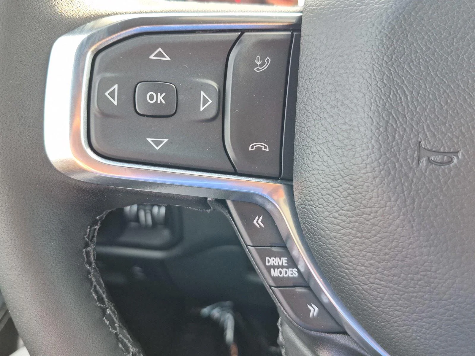 New 2026 Serrano-Green Metallic Exterior Paint RAM Laramie image 26