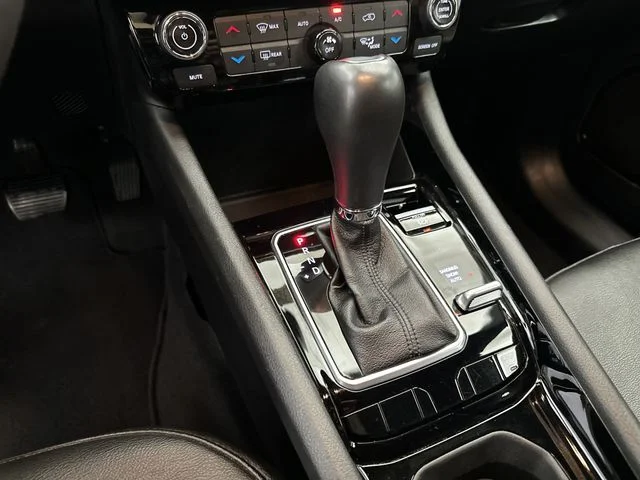 Used 2025 Silver Jeep Limited image 22