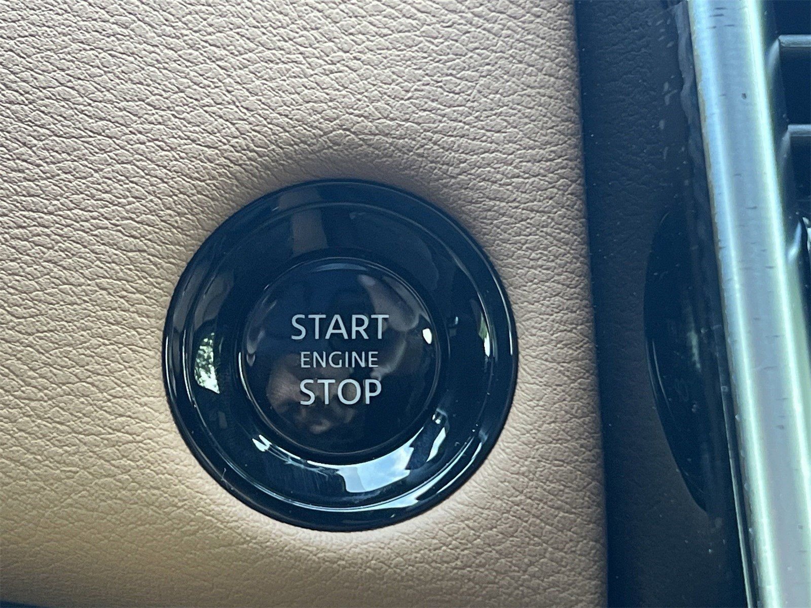 2025 Nissan Armada SL - Photo 5