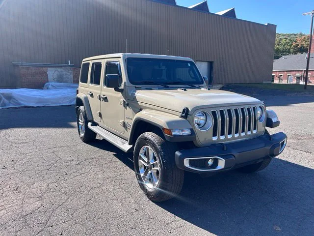 Used 2022 Beige Jeep Unlimited Sahara image 3